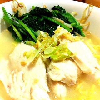 ラーメンの具になる蒸し鳥